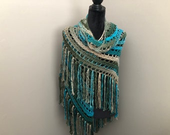 Turquoise Ombre sjaal, Boho sjaal met franje, sjaal met franjes voor het hele seizoen, meerkleurige gehaakte omslagdoek, Moederdagcadeau, verjaardagscadeau voor haar,