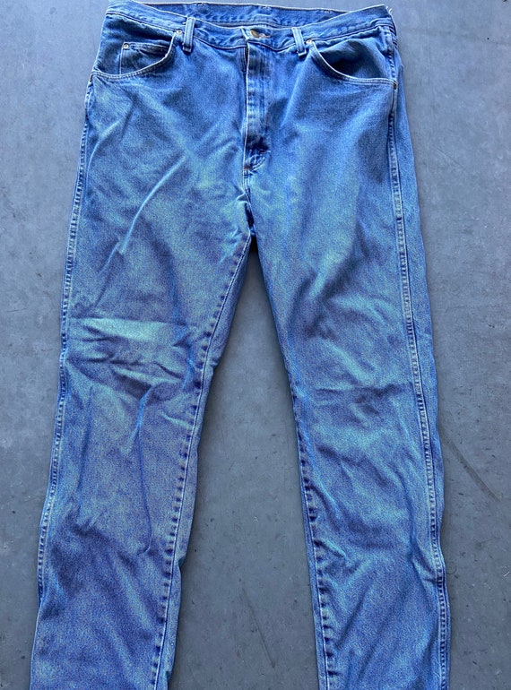 Mens Size 36 X 34 Wrangler Jeans with 