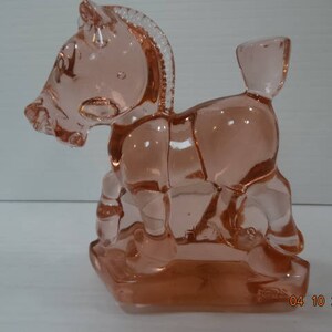 Heisey Pink Oscar &quot;Sparky&quot; Plug Horse HCA Convention Souvenir Mascot 1978 Imperial Glass