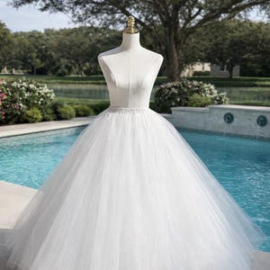 knee length dresses for ladies Charo Ruiz Cindy Long Dress in White, White / L main image 0