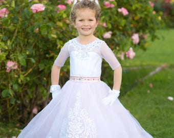 Lace Applique Flower Girl Dress: Tulle Princess Gown