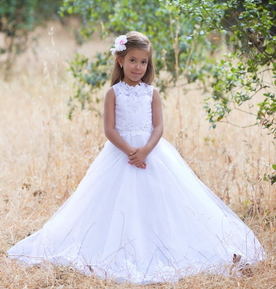 White Tulle Flower Girl Dress: Lace Princess Ball Gown With Train - Etsy  Israel