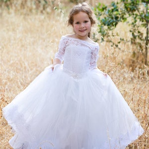 First Communion Baptism White flower girl dress Birthday girls party dress Baby Toddler outfit - model Kristen