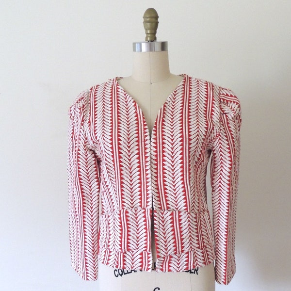 Vintage red & white chevron tapestry jacket | bold strong shoulders shoulder pads | cropped bolero jacket | 1940s 1980s | pockets casual | M