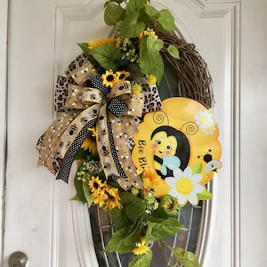 Bee and Sunflower Grapevine Wreath, Spring Wreath, Summer Wreath, Everyday Wreath, Bee Wreath, Sunflower Wreath, Religious Wreath, Grapevine