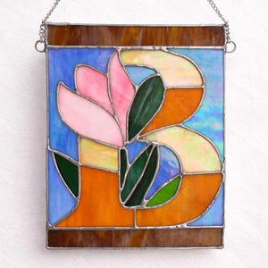Personlig initialpanel i målat glas | Blomstermonogram med solfångare eller ljuslåda | Anpassad bokstavskonstgåva