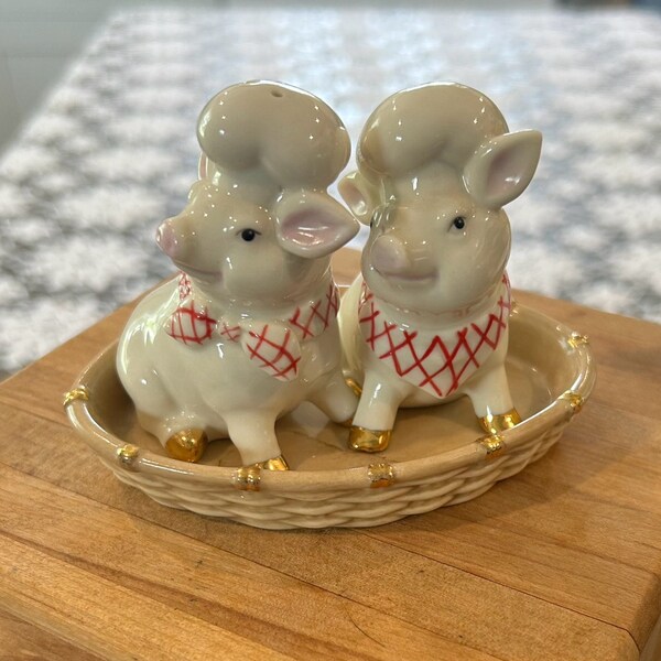 Lenox Porcelain Pigs in a Basket Salt & Pepper Shakers Set w/Gold Accents