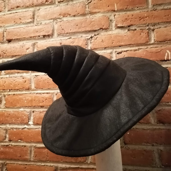 Witch/Wizard Hat Black Snailed Tail