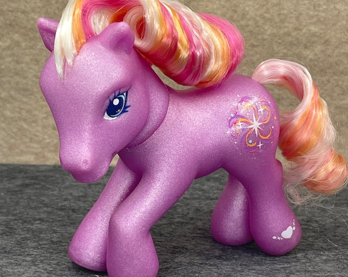 Mein kleines Pony Vintage G3 „Twinkle Twirl aus der Retro-Babyspielzeug-Kollektion von Dance Studio