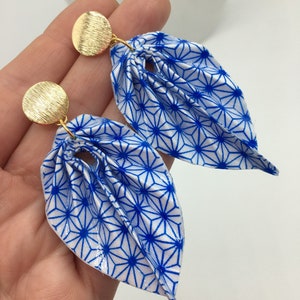 Orecchini con foglie fatte a mano con carta washi e cabochon acciaio o oro. Origami