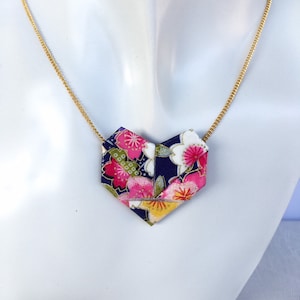 Collana con cuore origami