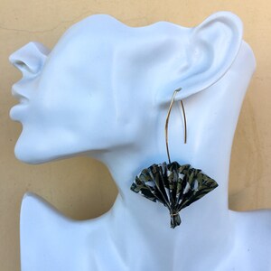 Orecchini con ventagli  fatti a mano con carta washi per origami e monachella placcata oro 18k