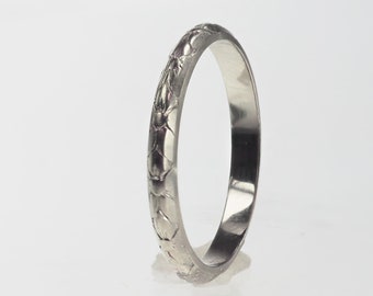 Vintage 1920s 18kw wedding band engraved orange blossom