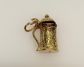 Vintage 14k yellow gold jug, beer stein with lid charm