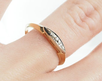 Vintage 1950s wedding band 3 diamonds .03ct