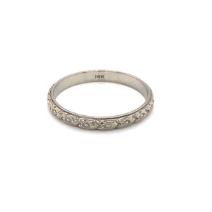 Vintage 1920’s 18k white gold orange blossom engraved stackable wedding band
