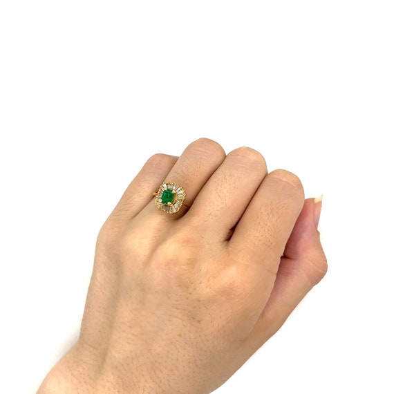 Vintage 18k yellow gold Emerald and Diamond Bague… - image 4