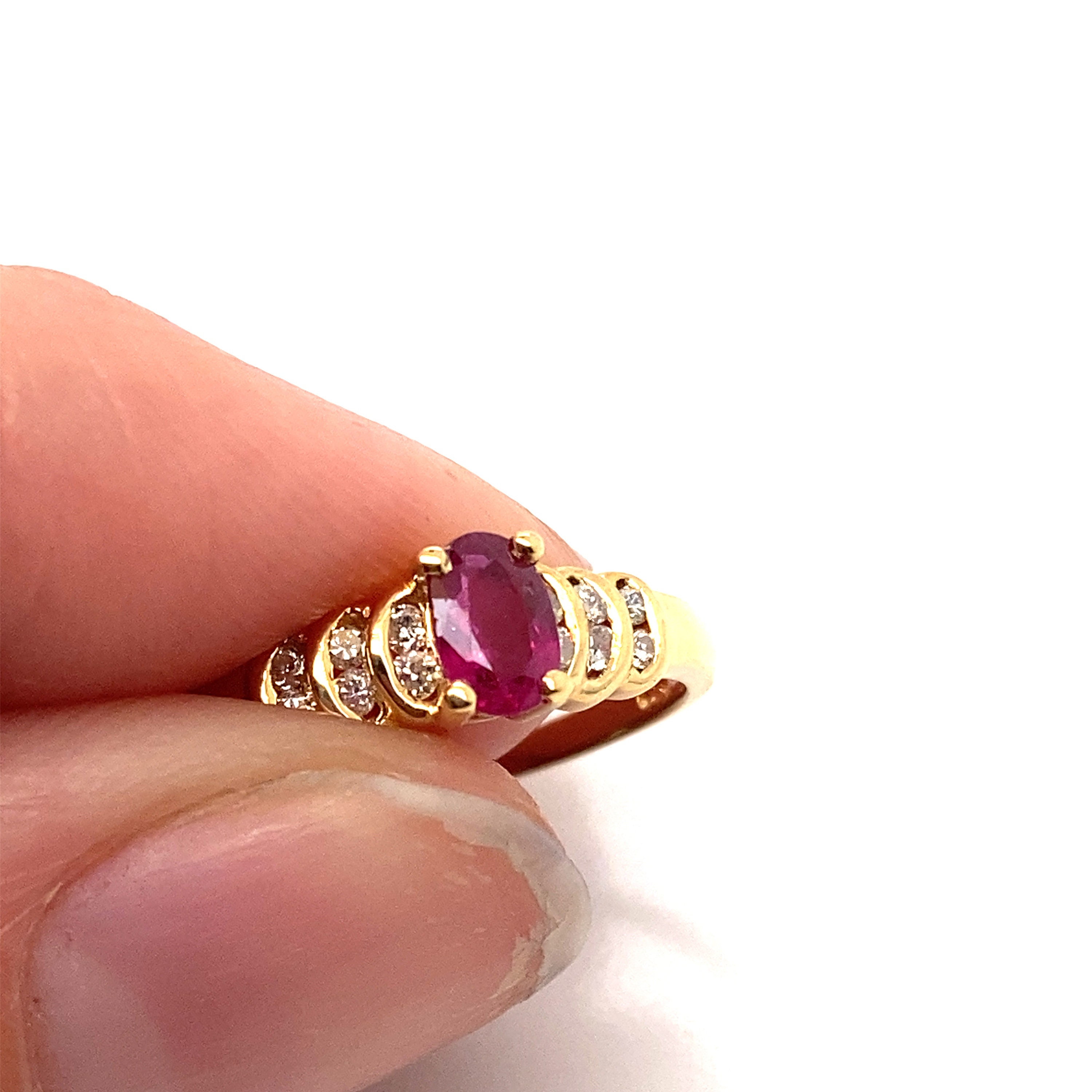 ヴィンテージ 18K イエロー ゴールド 天然ルビーとダイヤモンド リング 