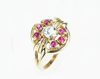 Vintage 1950&#39;s 10k Yellow Gold Round Light Blue Stone Ring