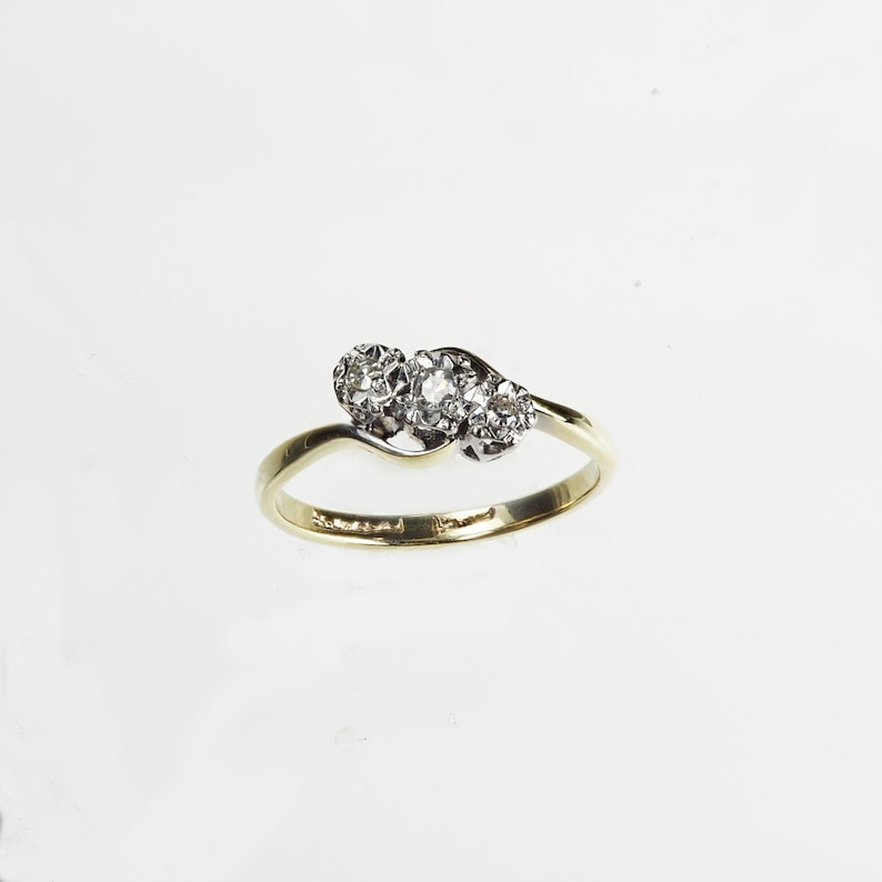 Vintage 1950/'s 3 Stone Diamond Bypass Engagement Ring .10ct
