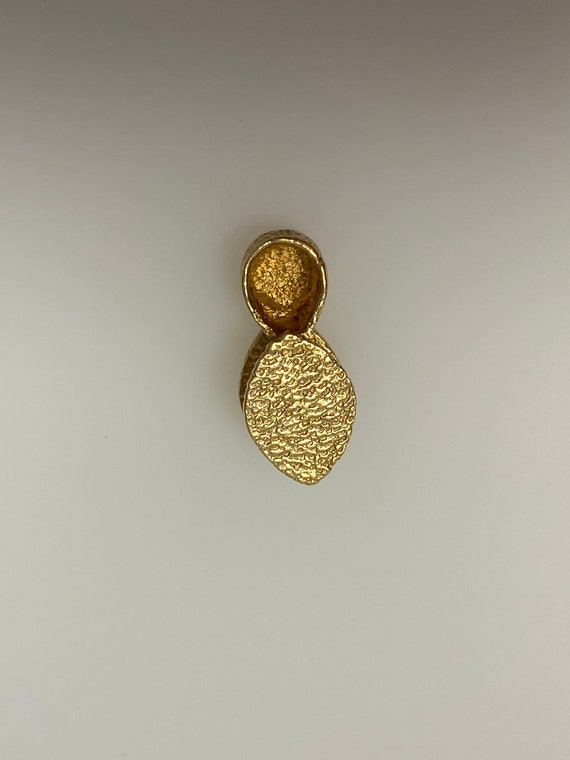 Vintage 14k yellow gold loupe charm