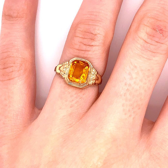 ORANGE SAPPHIRE RING