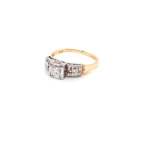 Vintage 1950's 3 stone diamond engagement ring .18ct image 6