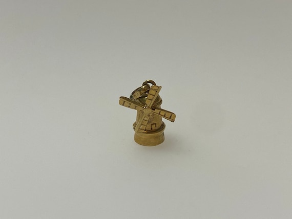Vintage 14k yellow gold windmill charm