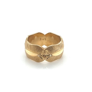 Vintage 14k Yellow Gold Wide Scalloped Flower Band
