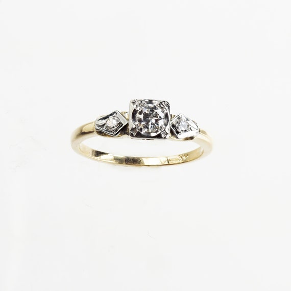 Vintage 1940's Art Deco Diamond Engagement Ring .… - image 1