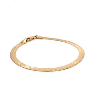 Vintage 1990&#39;s 14k yellow gold herringbone bracelet