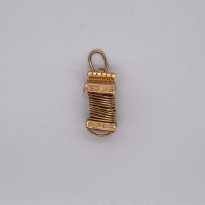 Vintage 14k yellow gold accordion charm