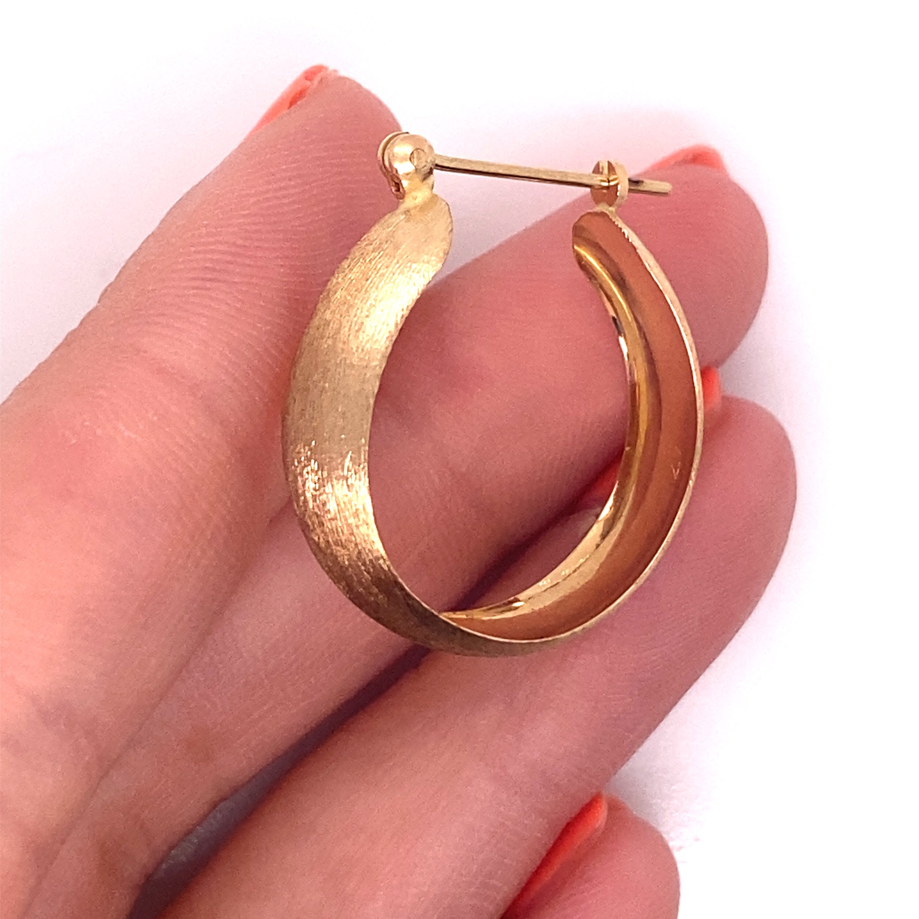 Vintage Design 18kt Yellow Gold Handmade Fabulous Hoops