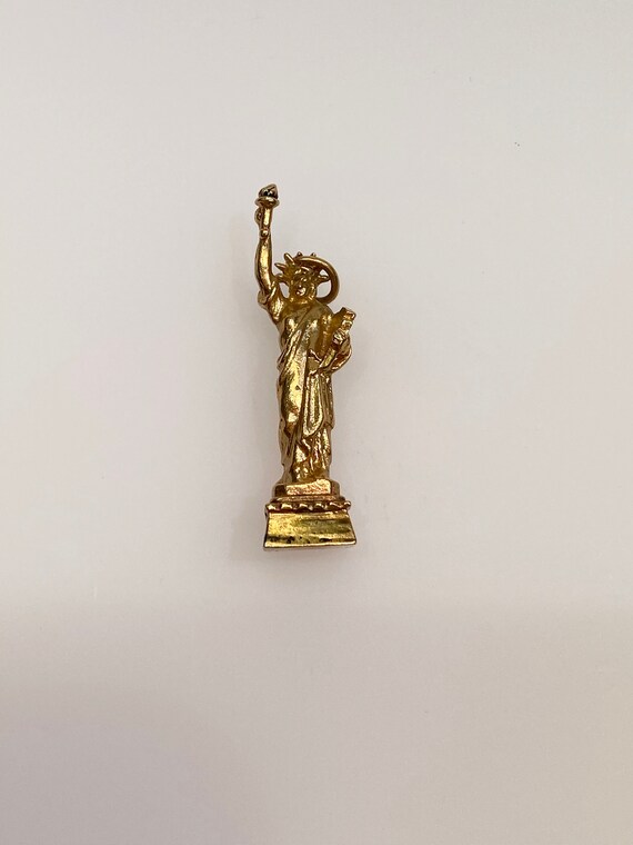 Vintage 14k yellow gold lady liberty/ statue of li