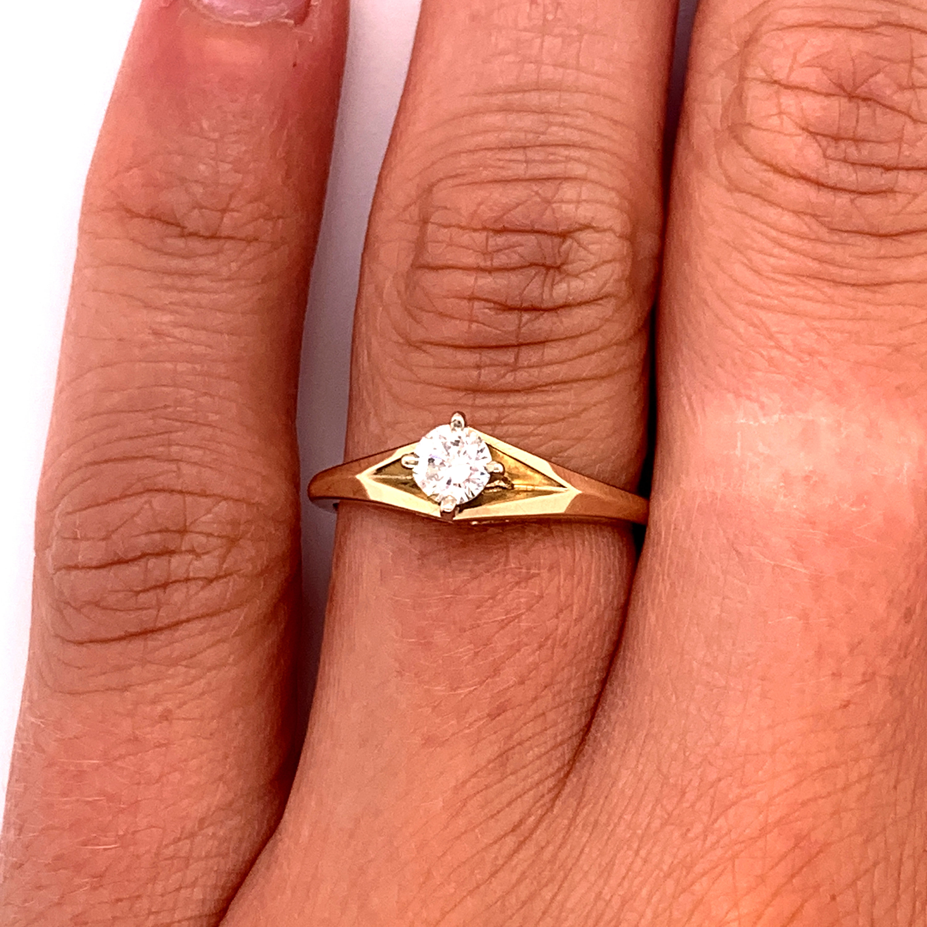 Vintage 1980's 14k Yellow Gold Split Band Cathedral Diamond