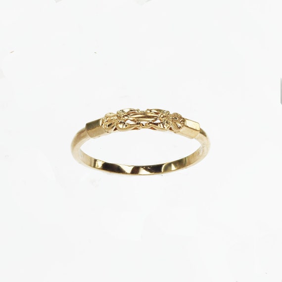 Vintage 1940's Yellow Gold Engraved Band