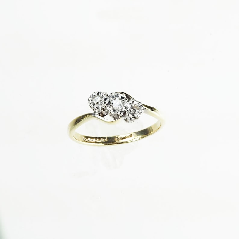Vintage 1950/'s 3 Stone Diamond Bypass Engagement Ring .10ct
