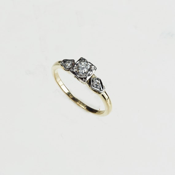 Vintage 1940's Art Deco Diamond Engagement Ring .… - image 5