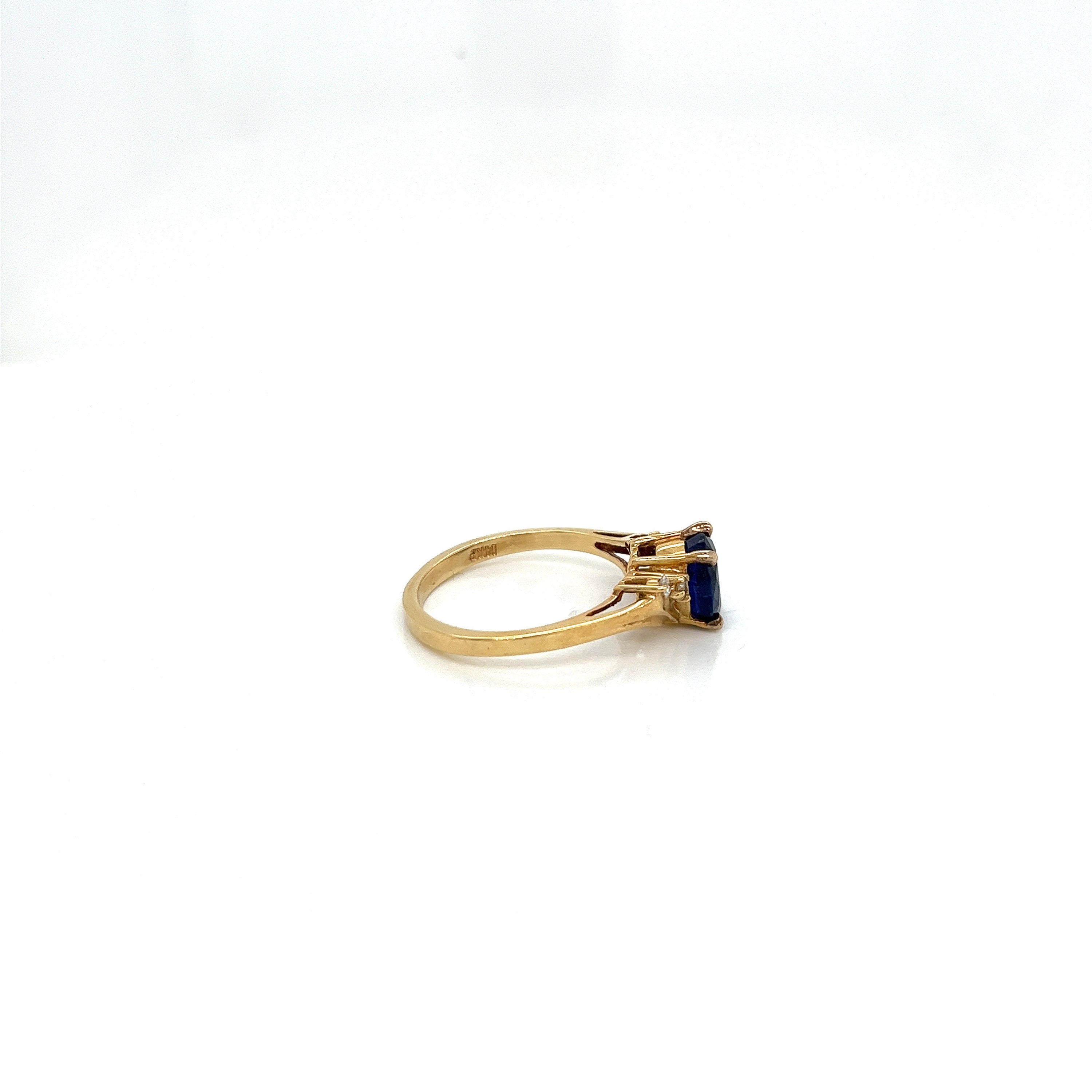 Anello vintage a fiore zaffiro rose di diamante Anello vintage a fiore zaffiro rose di diamante