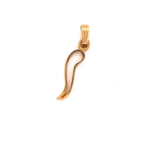 Vintage 14k yellow gold Italian pepper charm
