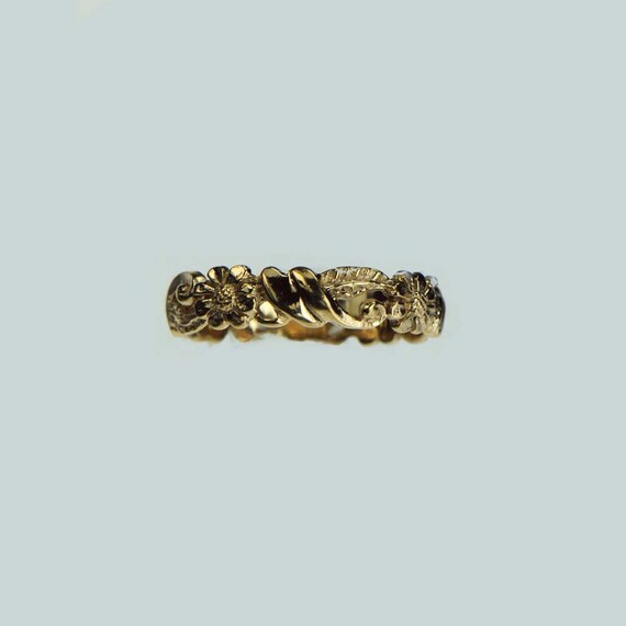 Vintage 1940s 14k Yellow Gold Flower and Leaf Desi