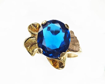 Vintage 1950’s Oval Shape 10k Yellow Gold Blue Stone Ring