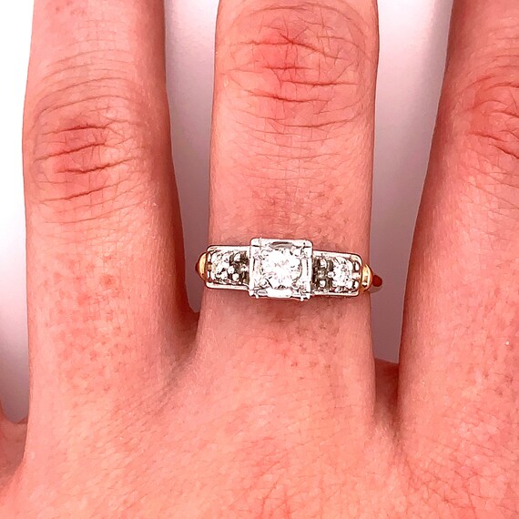 Vintage 1950's 3 stone diamond engagement ring .1… - image 10