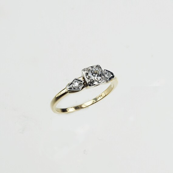 Vintage 1940's Art Deco Diamond Engagement Ring .… - image 4