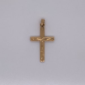 Vintage 14k yellow gold engraved cross