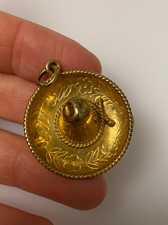 Vintage 1970's 14k yellow gold sombrero charm - image 2