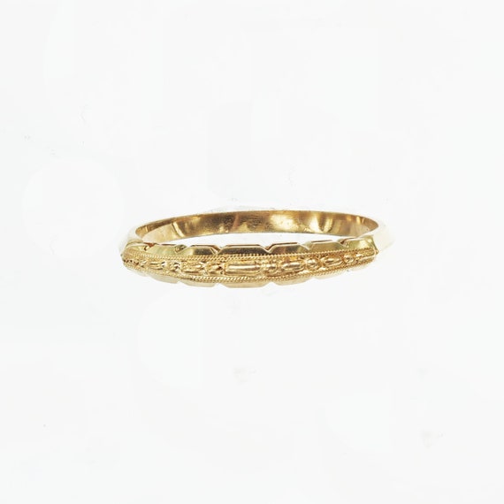 Vintage 1940's Yellow Gold Engraved Band - image 7