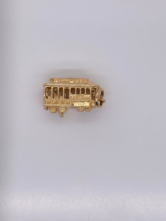 Vintage 14k yellow gold San Francisco trolley char
