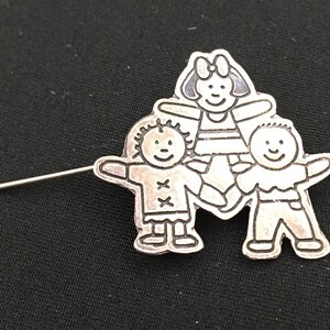 Three Sisters Best Friends Brooch Pin - Enamel Family Brooch For Women | Cute Gift For Sisters, Friends, Daughters - View #7