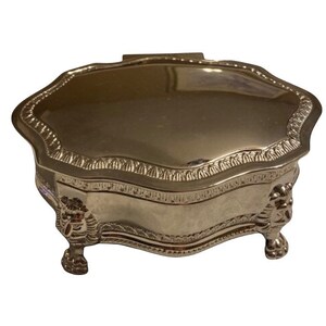 Vintage SIlver Footed Lion Hinged Jewelry Casket Trinket Box